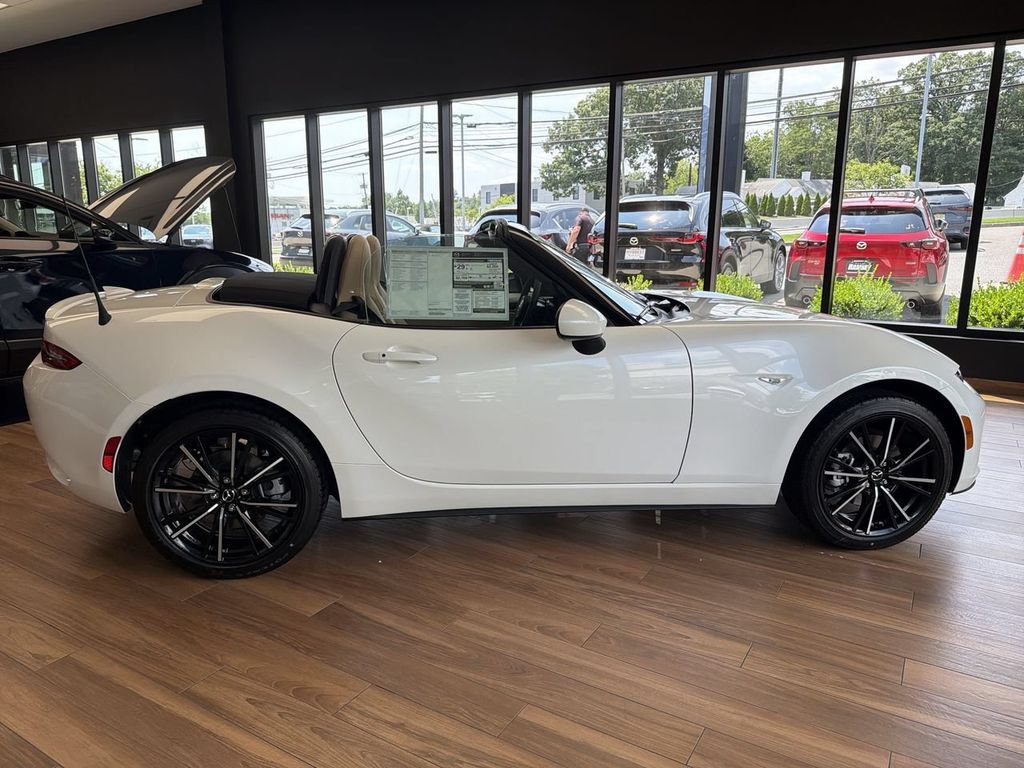 New 2026 MAZDA MX-5 Miata Grand Touring RWD image 9