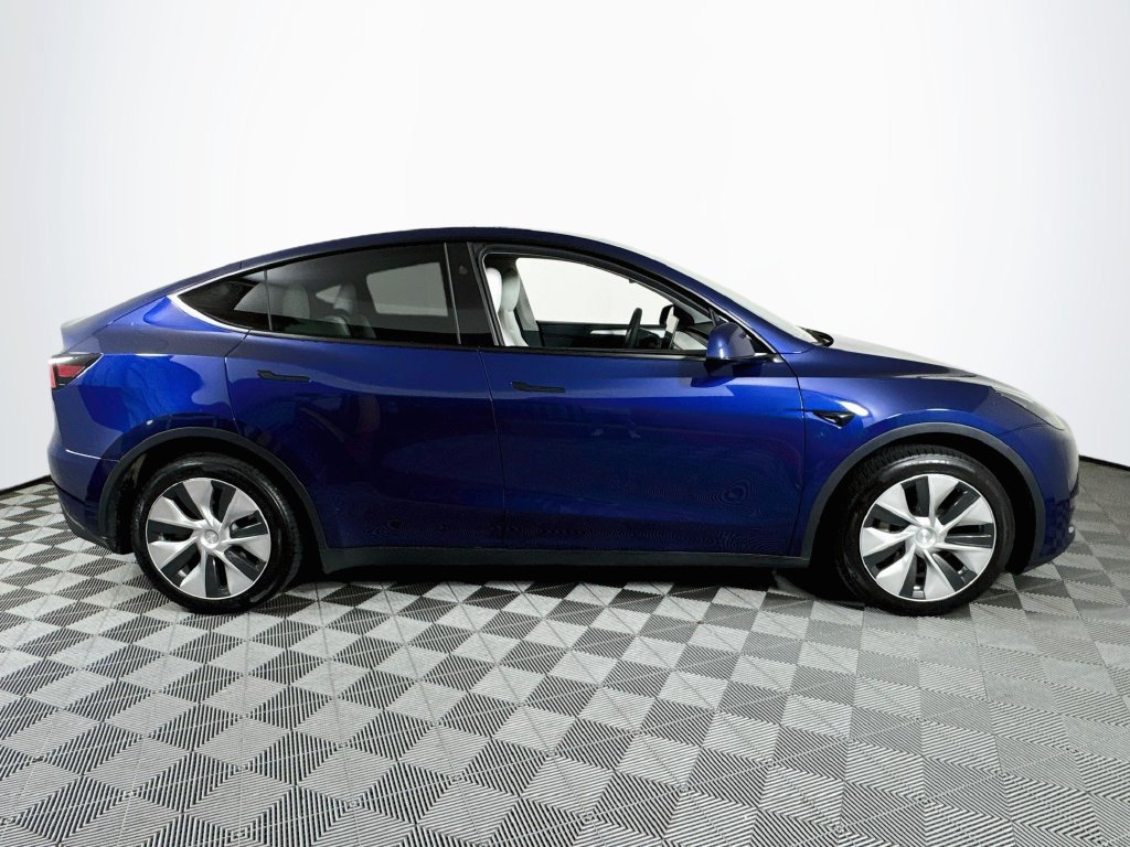 Used 2023 Tesla Model Y Long Range AWD/4WD image 8
