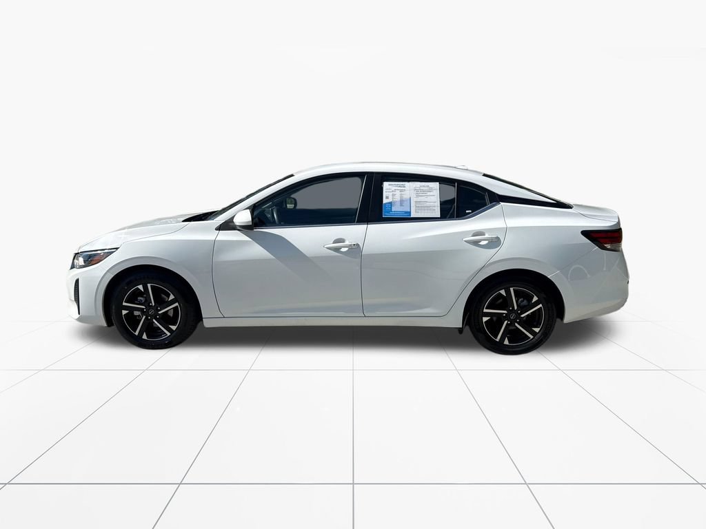 Used 2025 Nissan Sentra SV FWD image 4