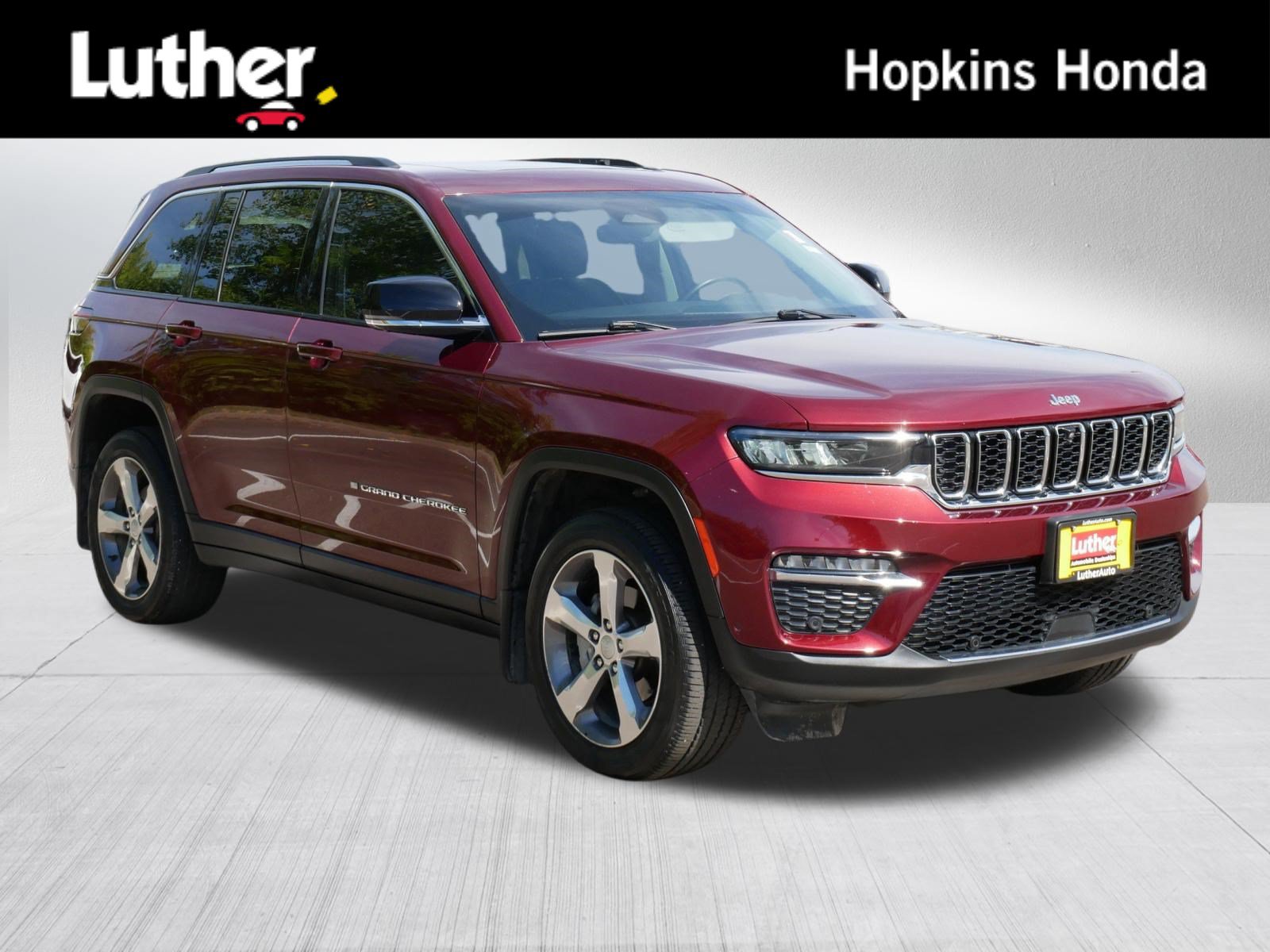 Used 2022 Jeep Grand Cherokee Limited w/ Luxury Tech Group II