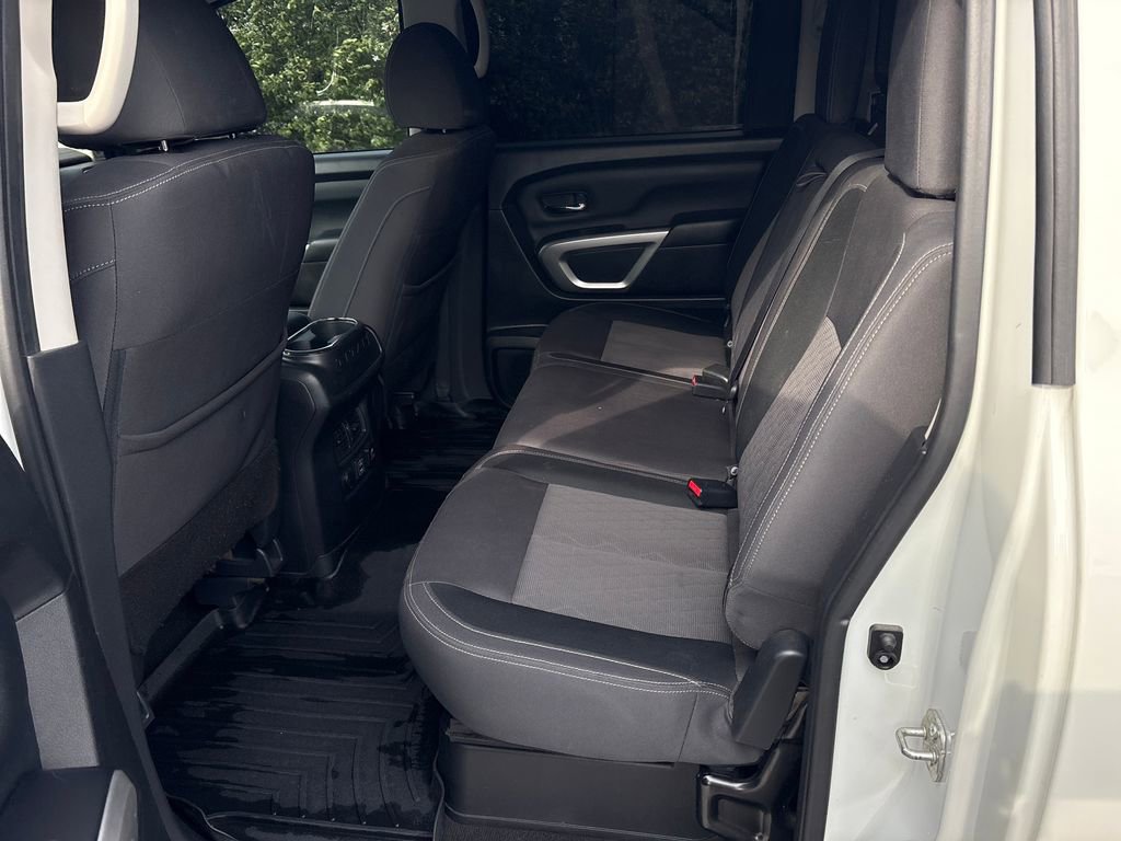 Used 2021 Nissan Titan SV w/ SV Convenience Package image 28