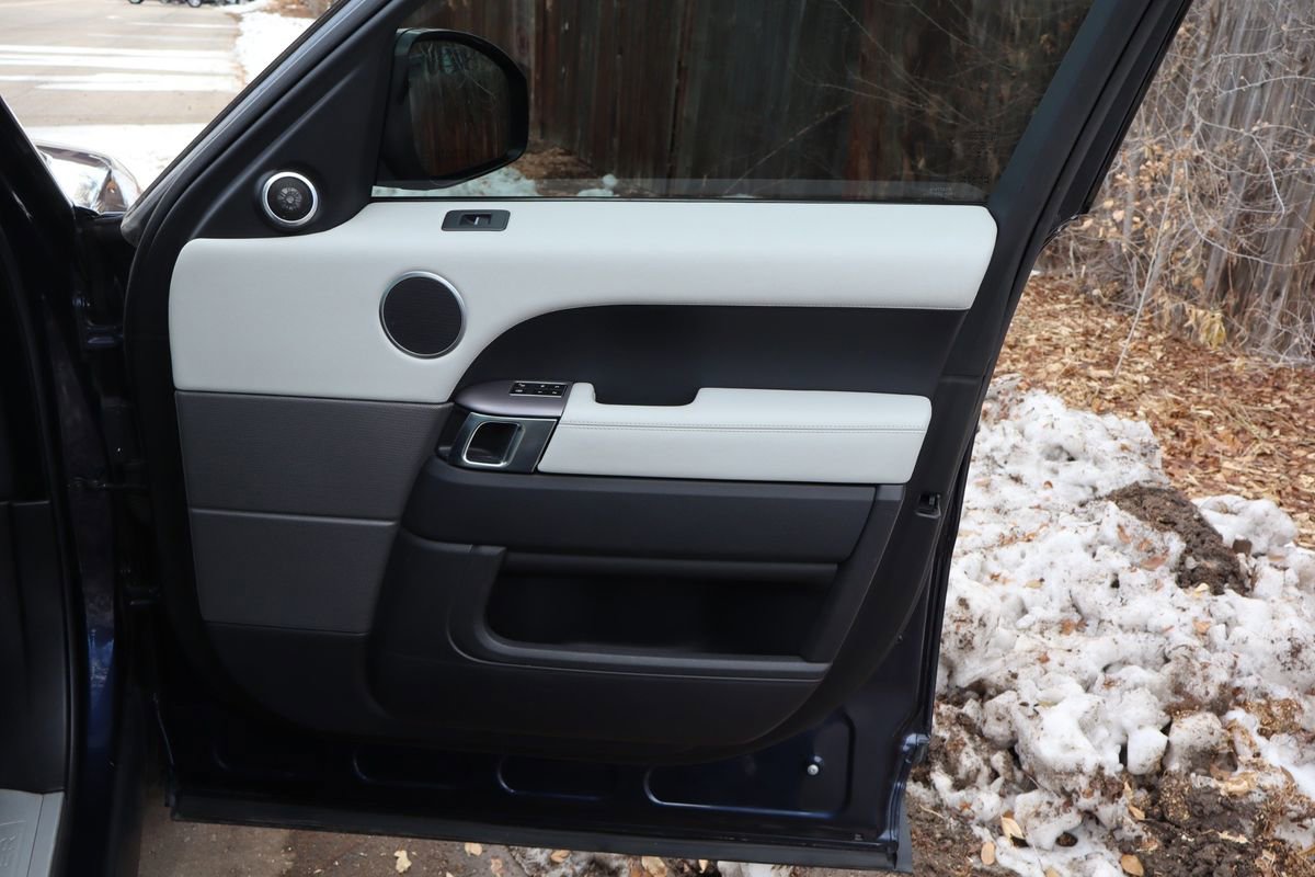 Used 2014 Land Rover Range Rover Sport HSE image 26