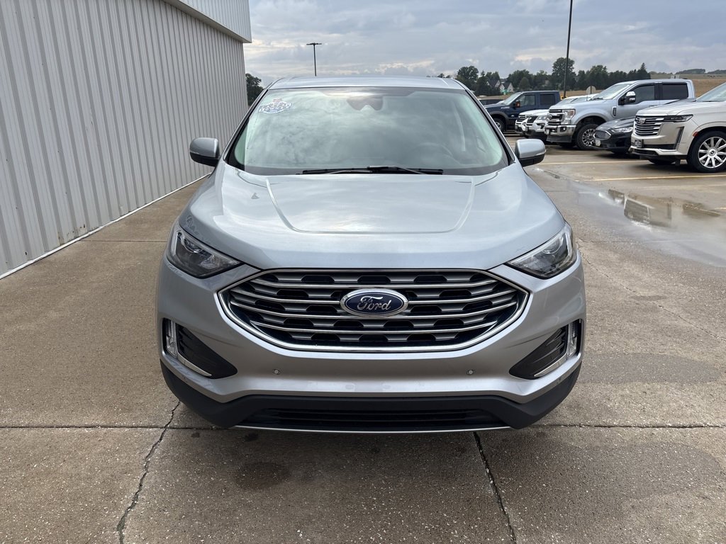 Used 2024 Ford Edge Titanium video 2