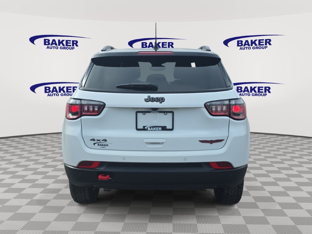 Used 2025 Jeep Compass Trailhawk AWD/4WD image 6