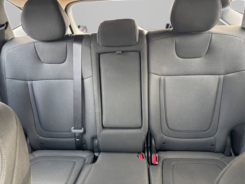 Certified 2025 Hyundai Tucson SE image 18