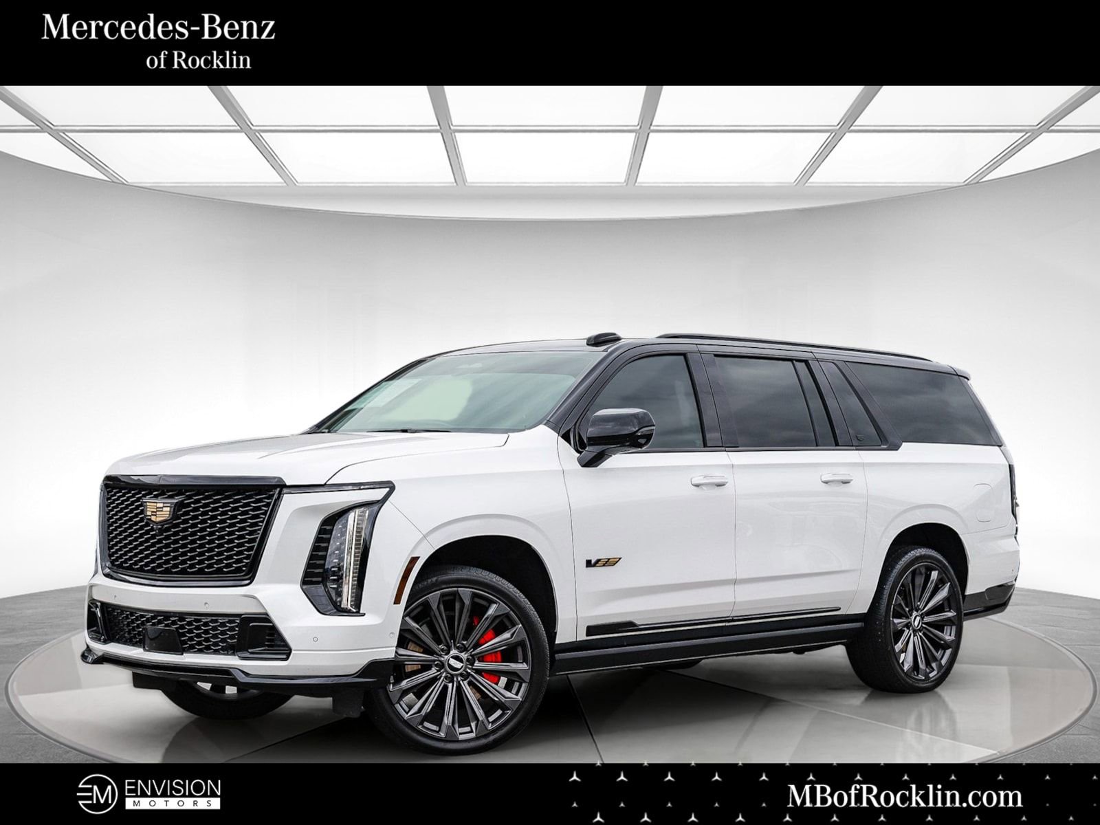 Used 2025 Cadillac Escalade ESV V