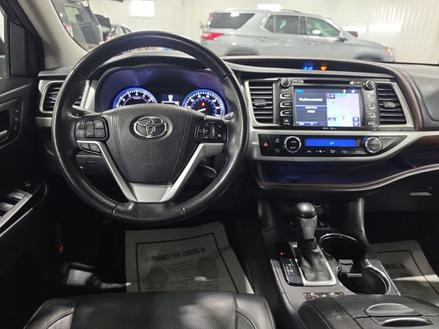 Used 2015 Toyota Highlander Limited AWD/4WD image 10