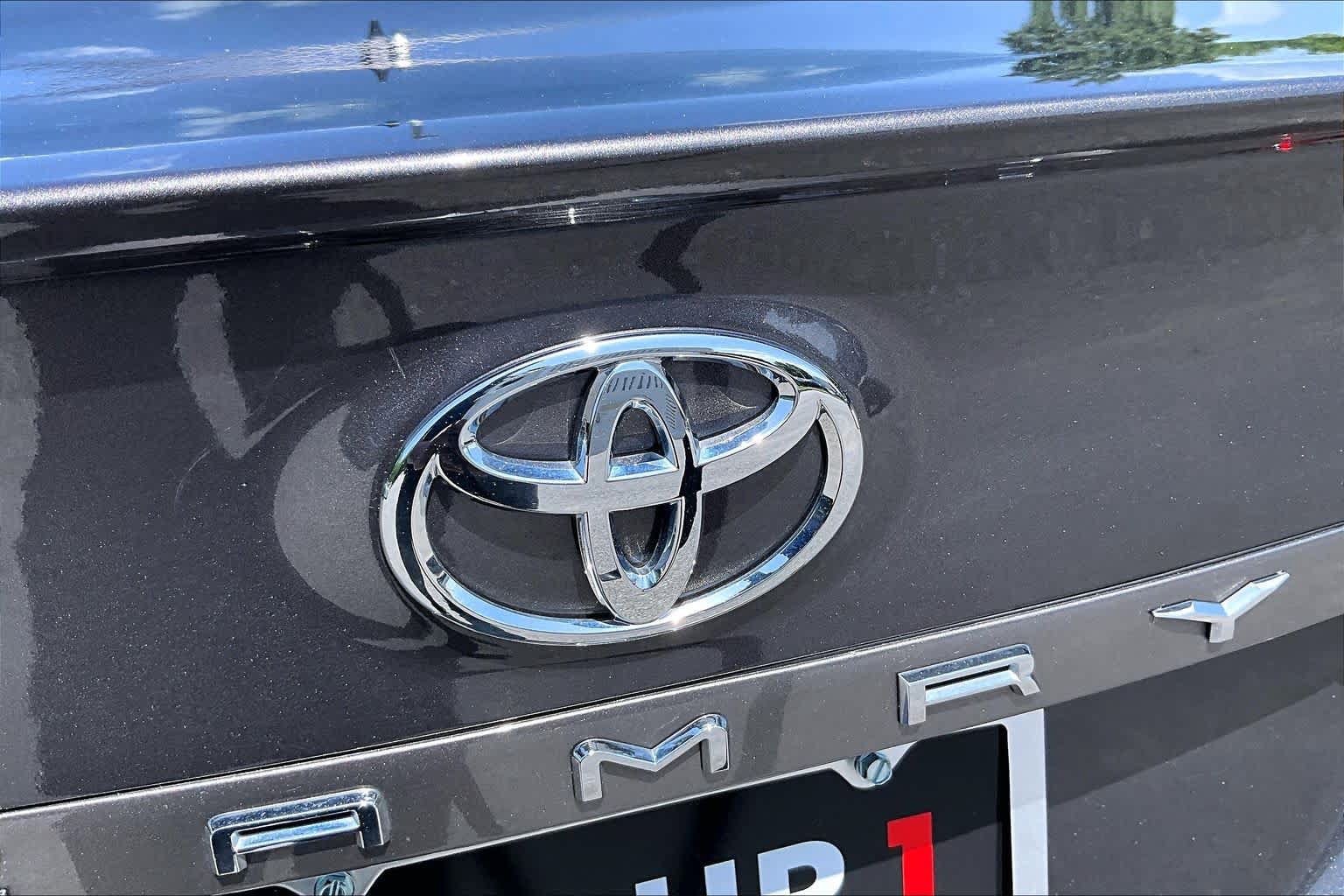 Used 2023 Toyota Camry SE FWD image 10