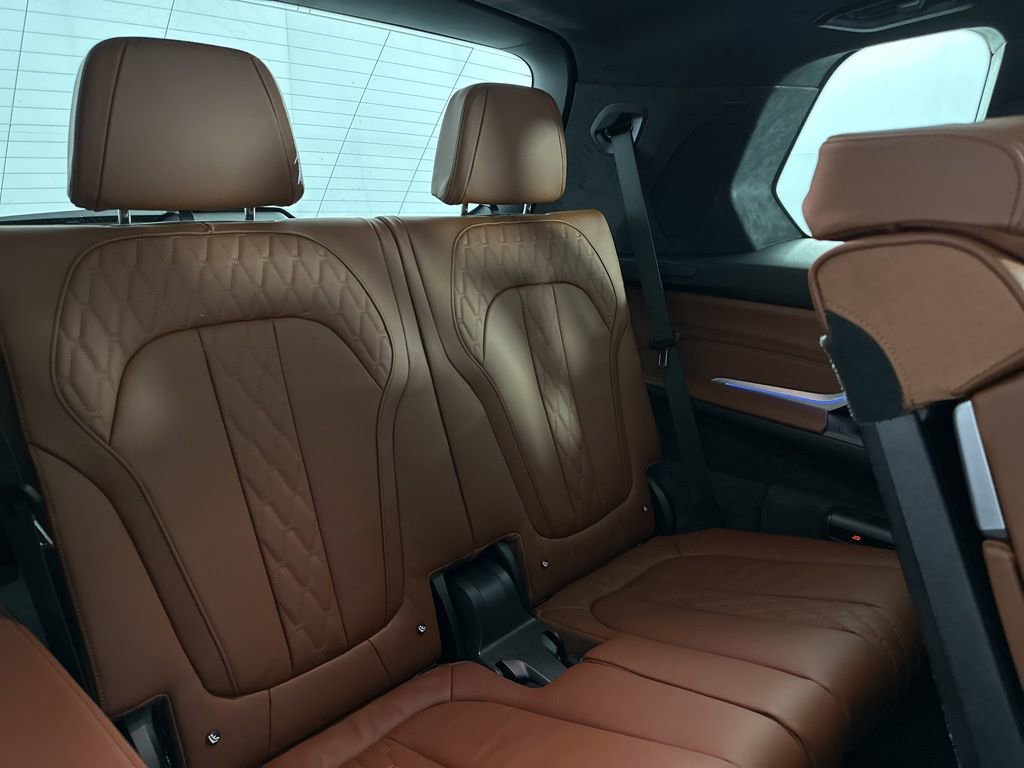 New 2026 BMW ALPINA XB7 image 29