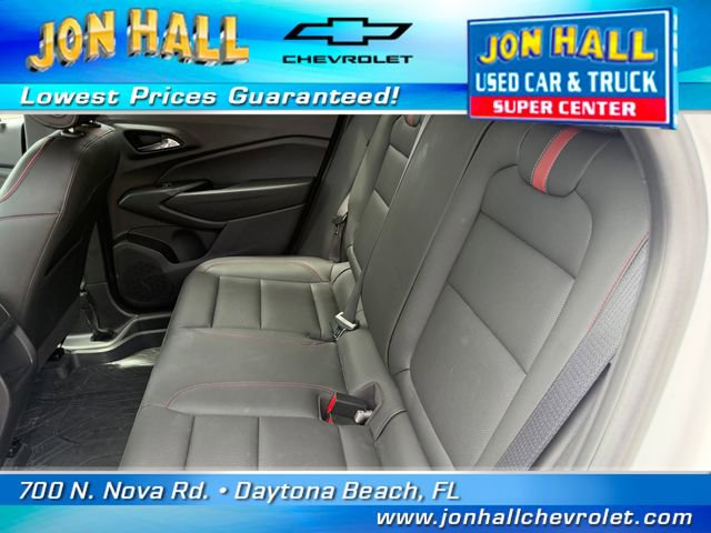 Used 2024 Chevrolet Trax RS w/ Sunroof Package FWD image 20