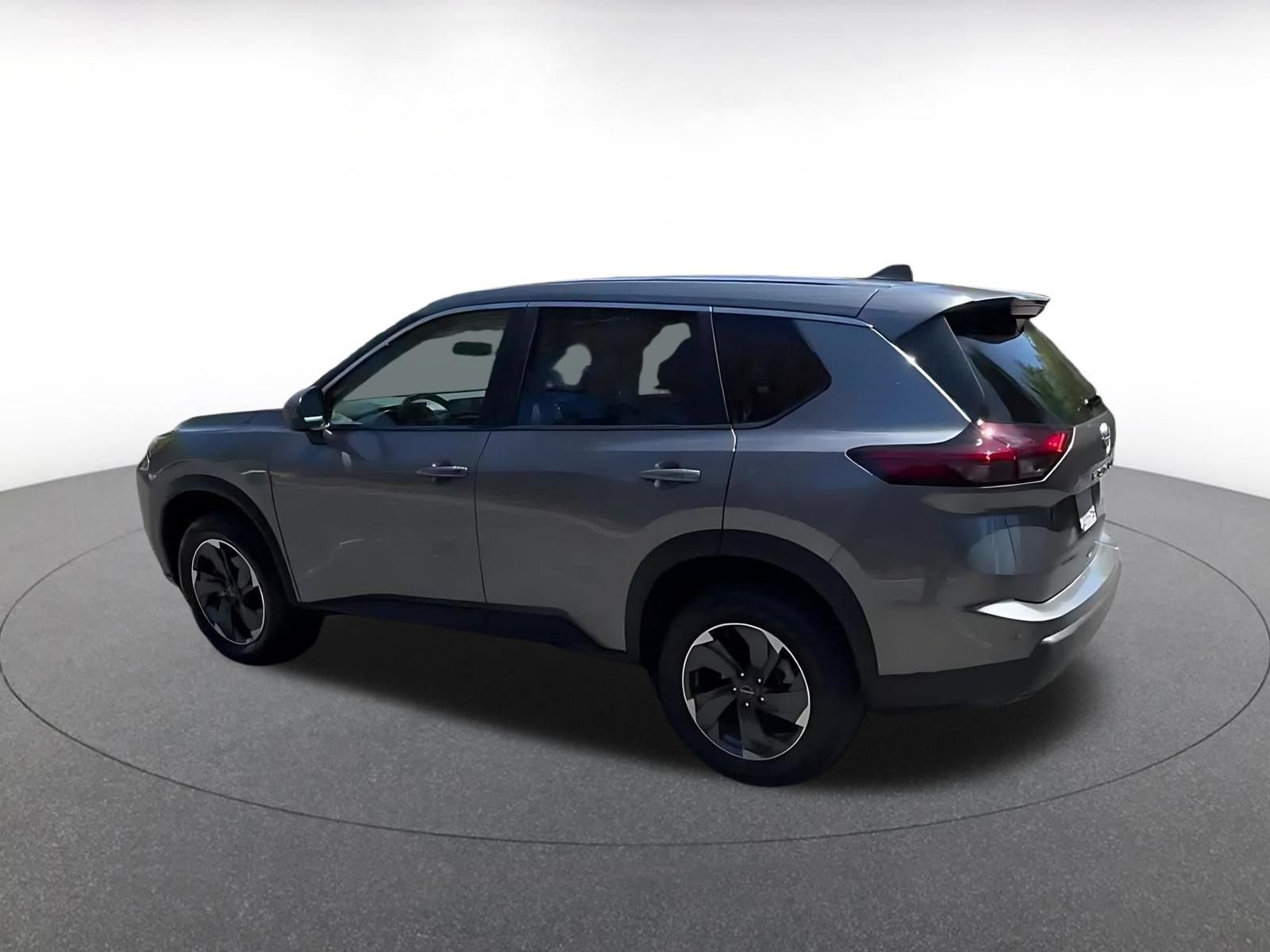 Used 2025 Nissan Rogue SV AWD/4WD image 10