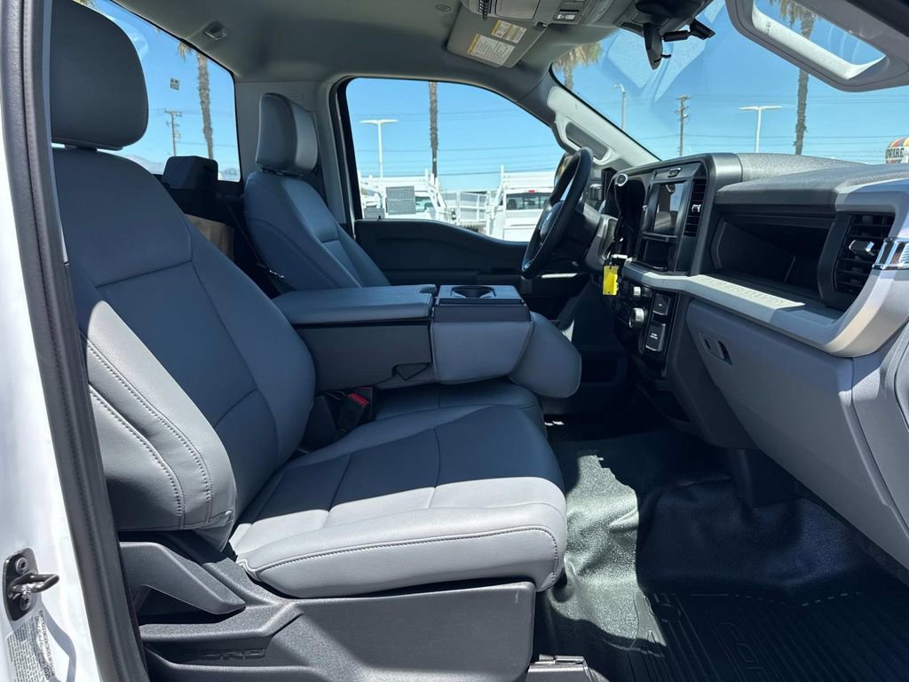 New 2025 Ford F550 2WD Regular Cab Super Duty image 23