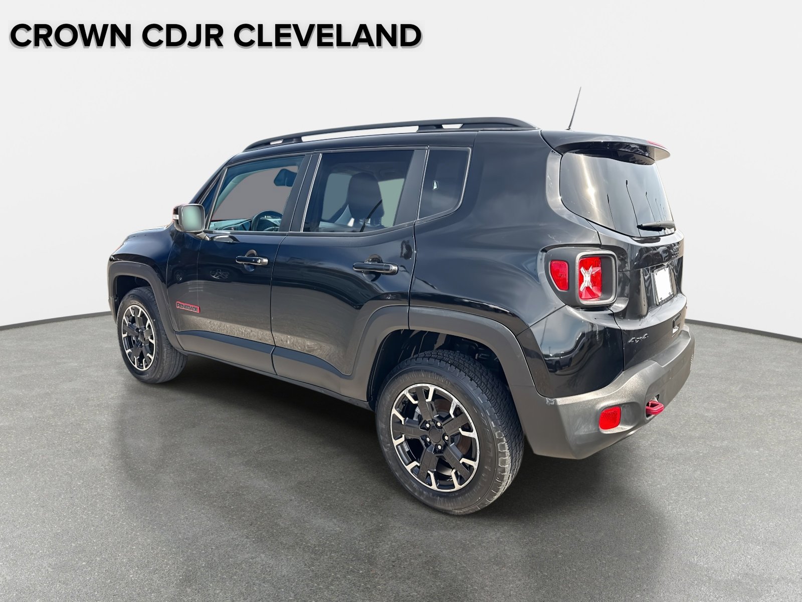 Used 2023 Jeep Renegade Trailhawk image 6
