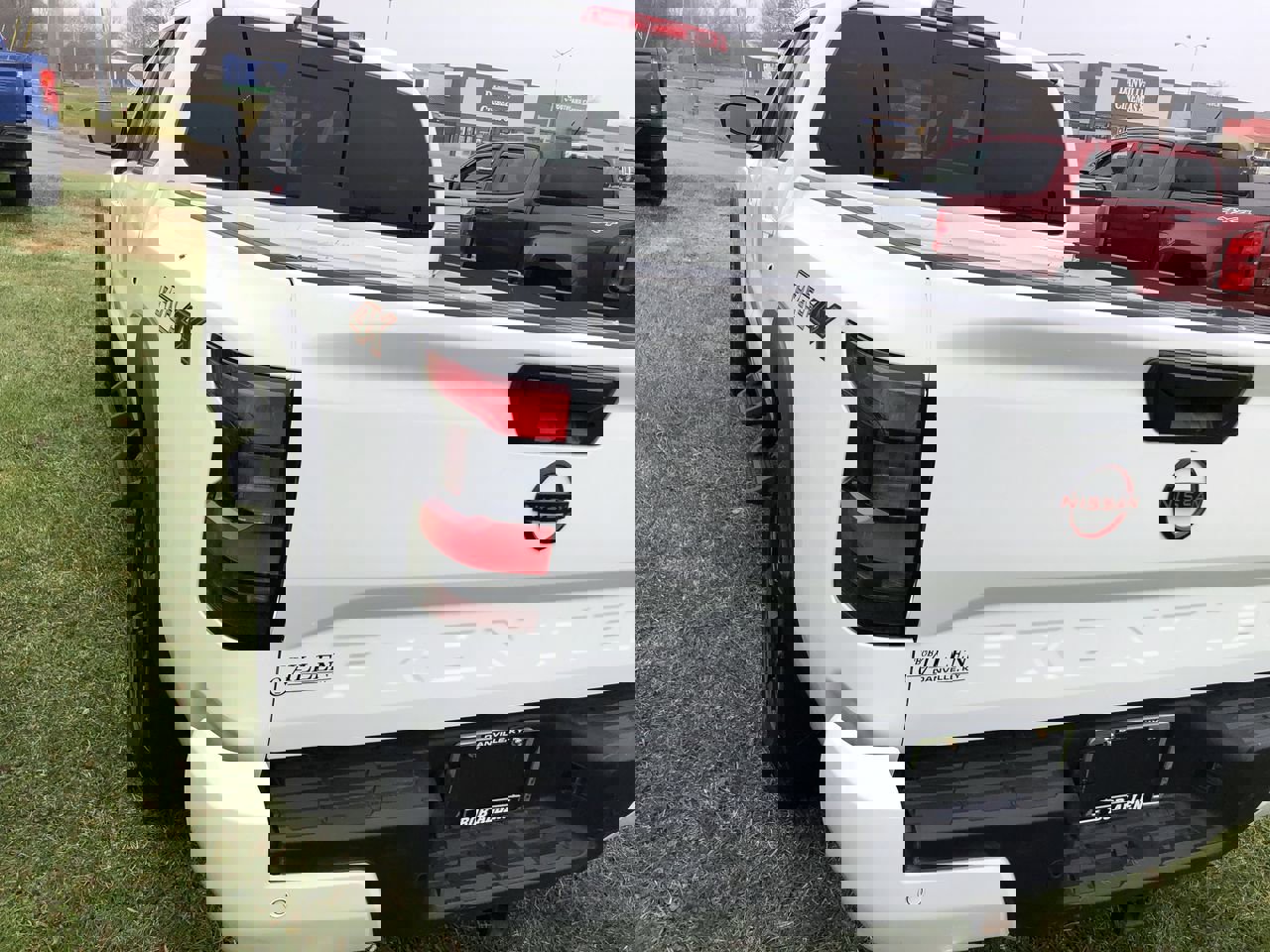 Used 2024 Nissan Frontier PRO-4X w/ Technology Package image 4