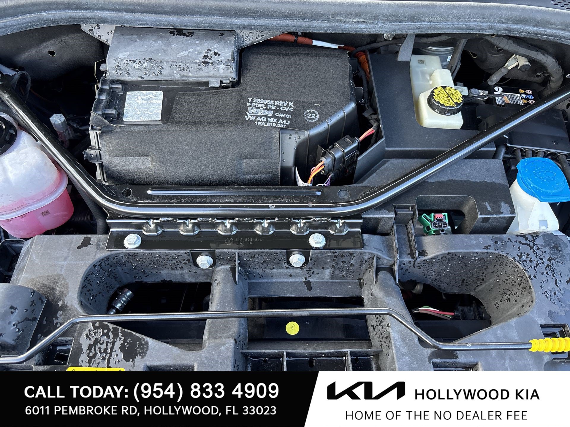 Used 2023 Volkswagen ID.4 Pro S AWD/4WD image 17