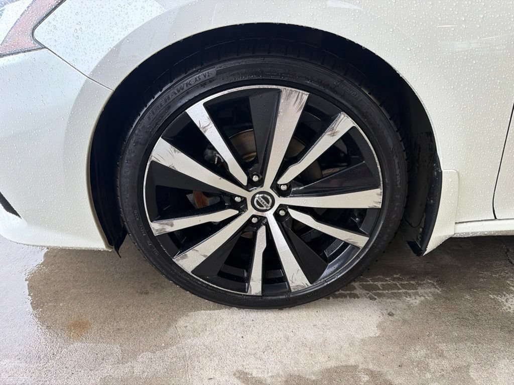 Used 2019 Nissan Altima 2.0 Platinum FWD image 10