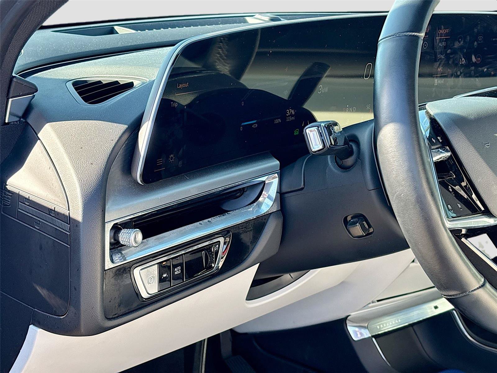 Used 2024 Cadillac Lyriq Sport RWD image 10