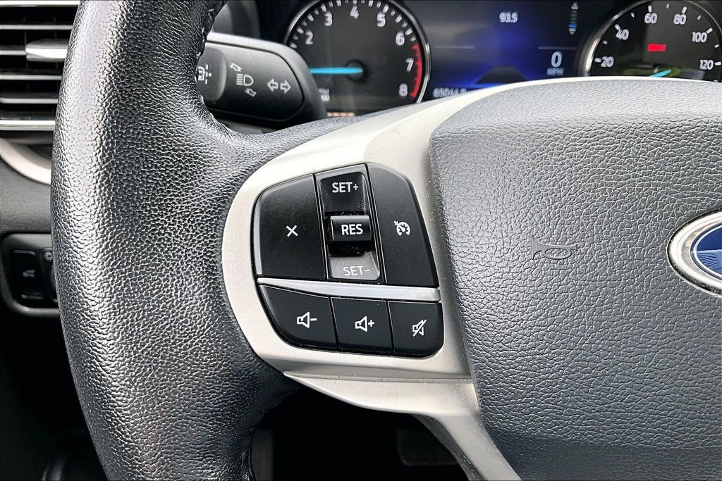 Used 2023 Ford Explorer XLT w/ Equipment Group 202A image 11