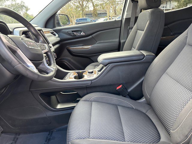 Used 2023 GMC Acadia SLE w/ Driver Convenience Package image 10