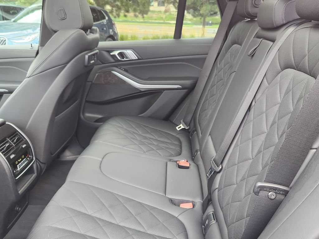 Used 2023 BMW X5 xDrive40i w/ Premium Package AWD/4WD image 10