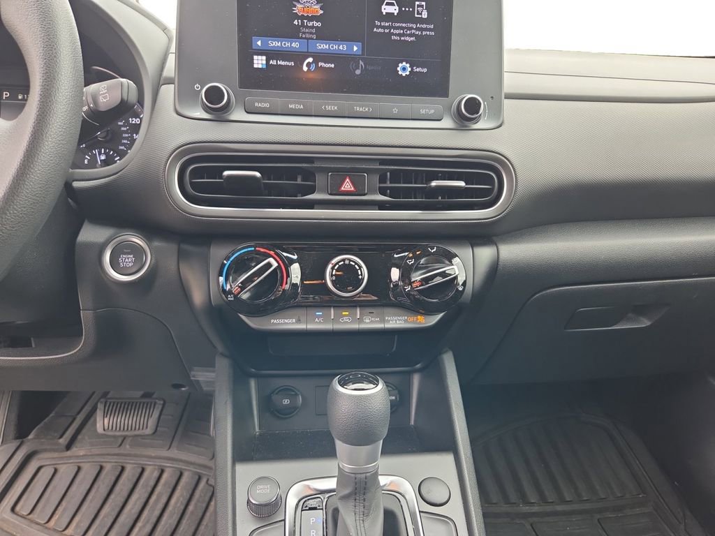 Certified 2022 Hyundai Kona SEL w/ Cargo Package image 11