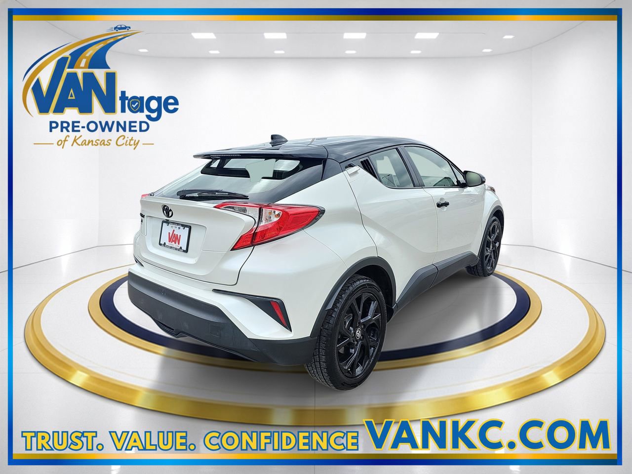 Used 2021 Toyota C-HR Nightshade FWD image 6