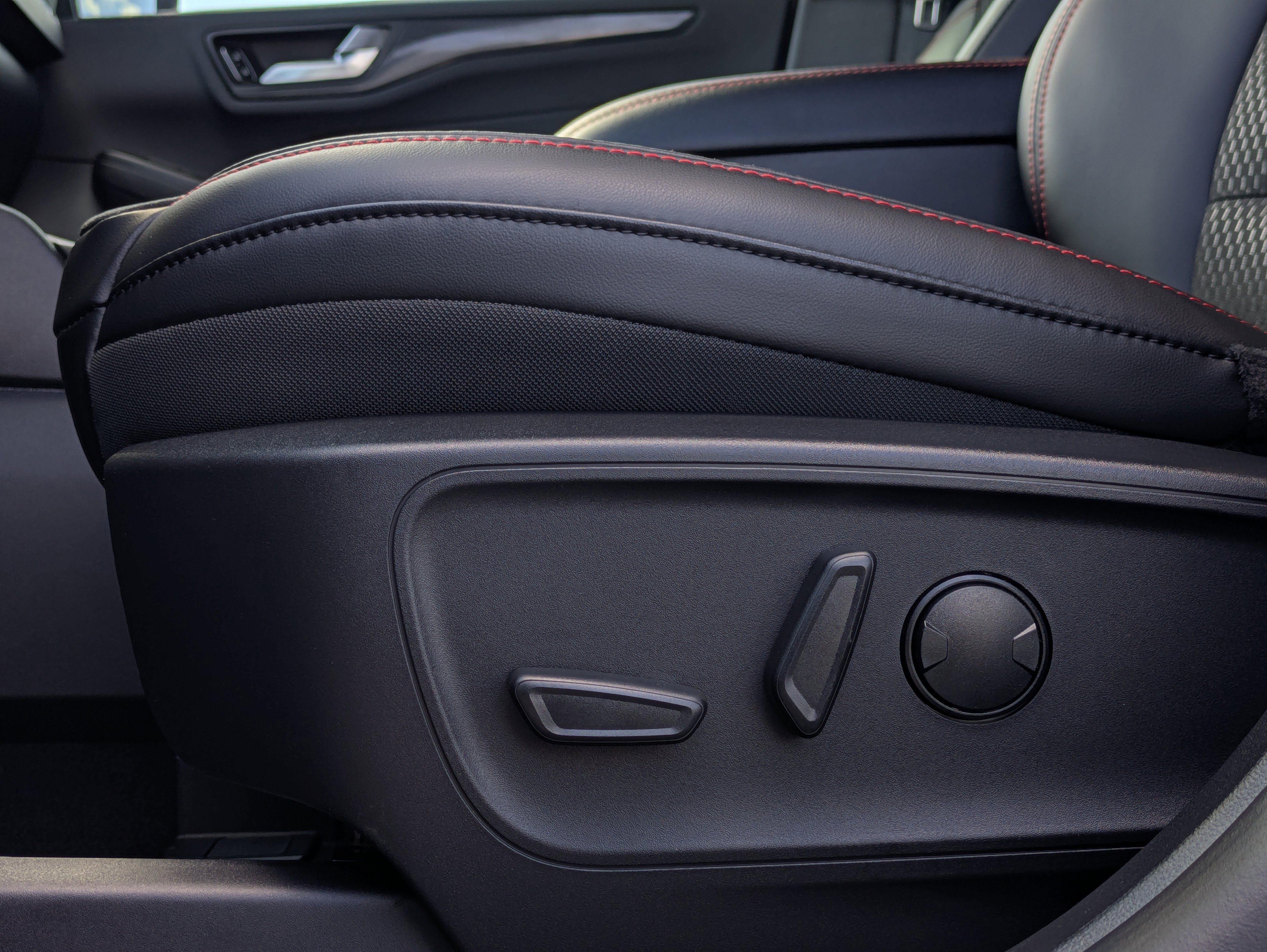 New 2026 Ford Escape ST-Line w/ Tech Pack #1 image 23