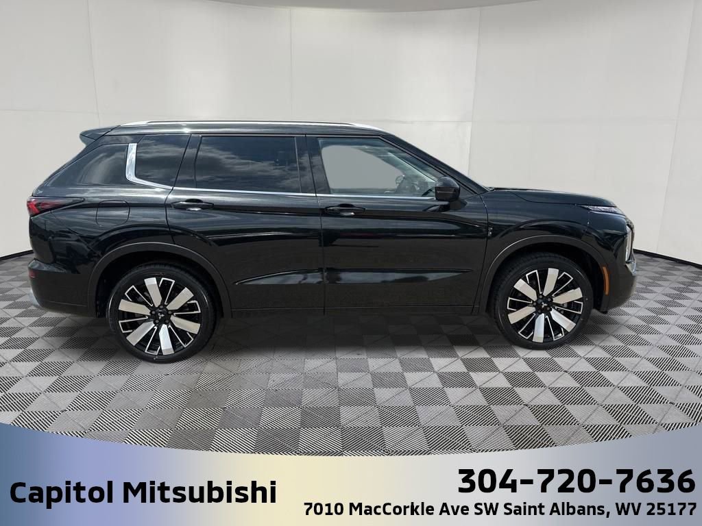 New 2025 Mitsubishi Outlander SEL image 10