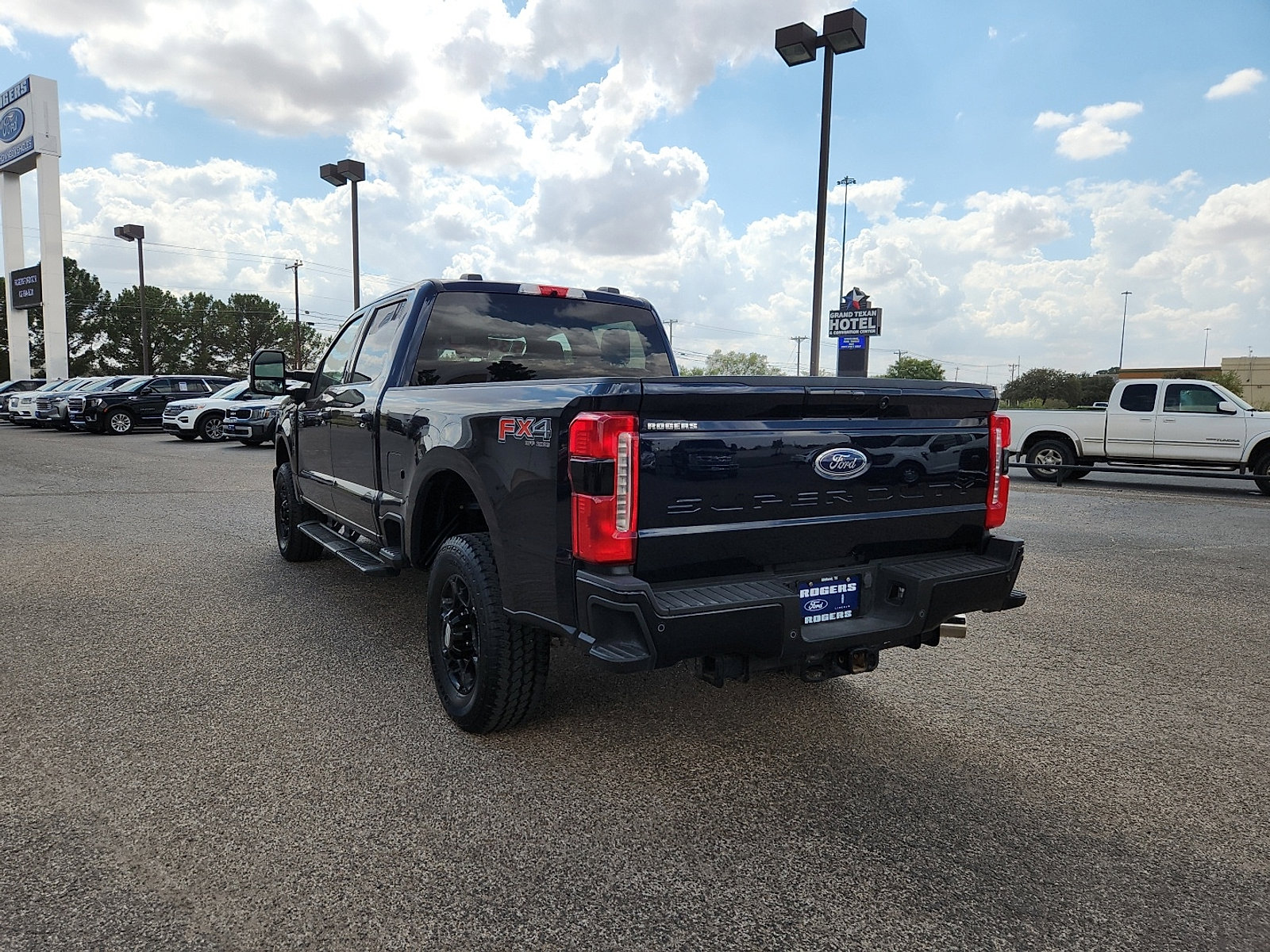 Certified 2023 Ford F250 XLT w/ XLT Premium Package image 5