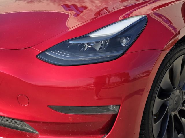 Used 2021 Tesla Model 3 Performance image 9