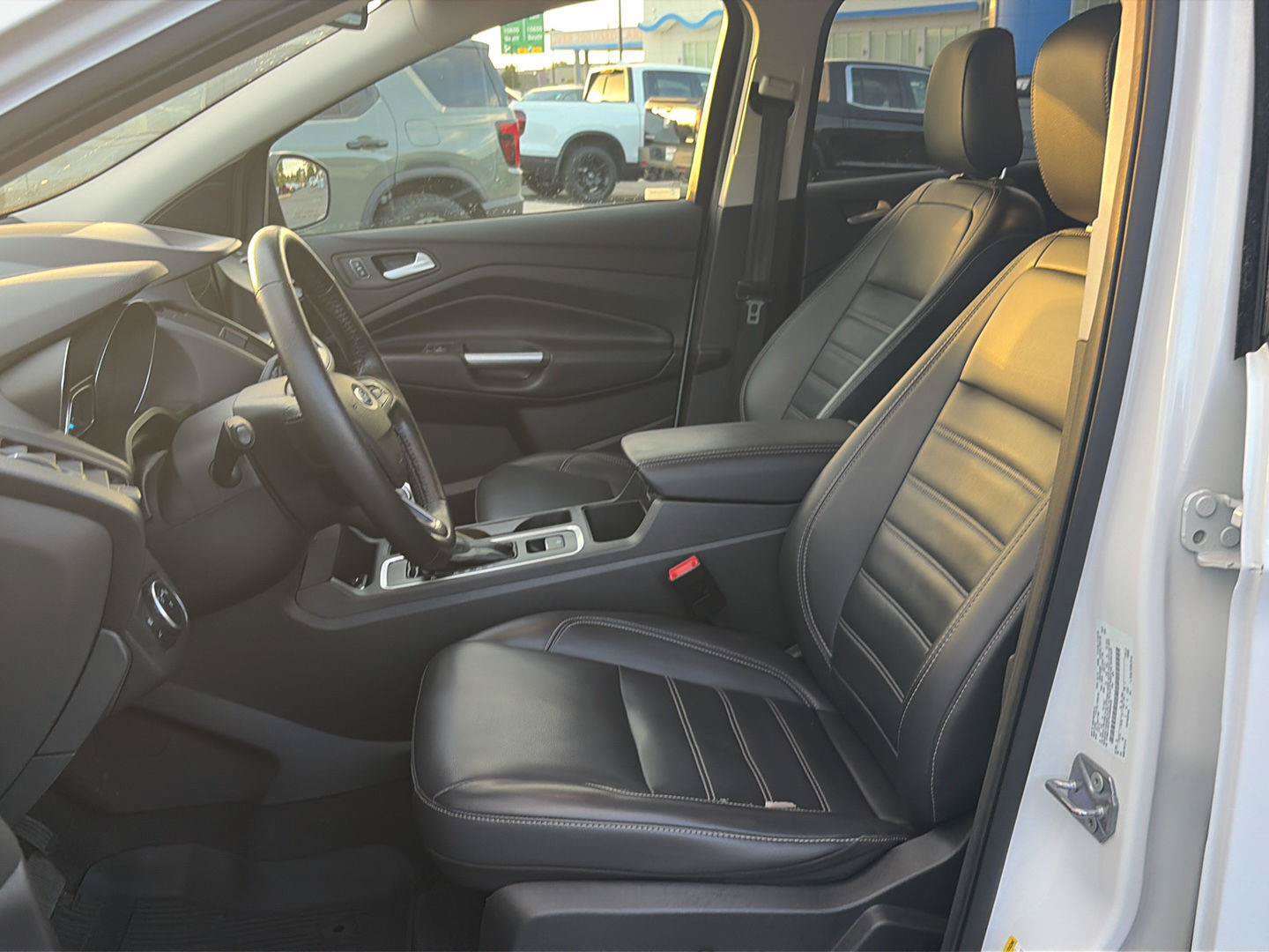 Used 2019 Ford Escape SEL AWD/4WD image 19