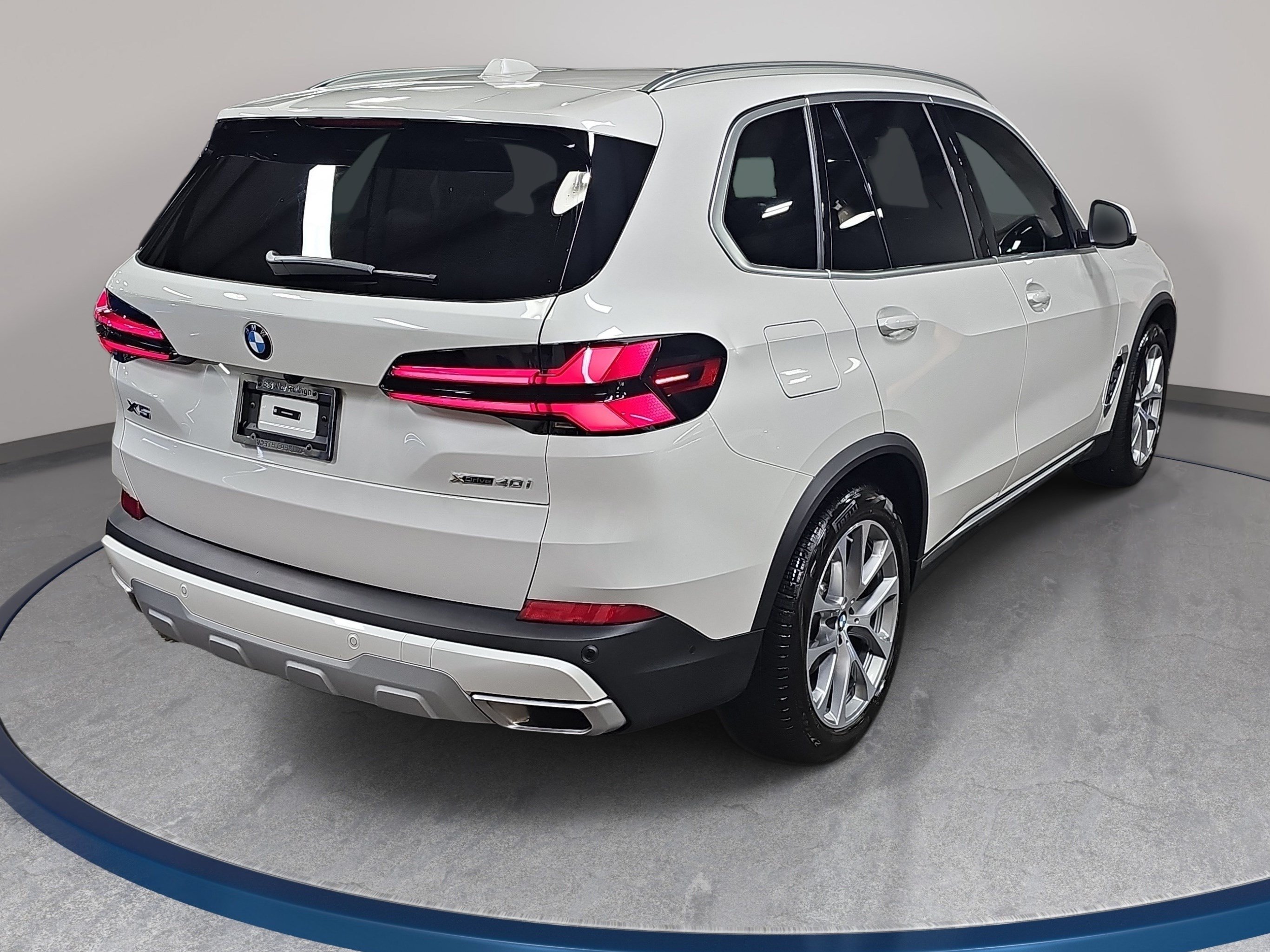 Certified 2026 BMW X5 xDrive40i w/ Climate Comfort Package AWD/4WD image 6