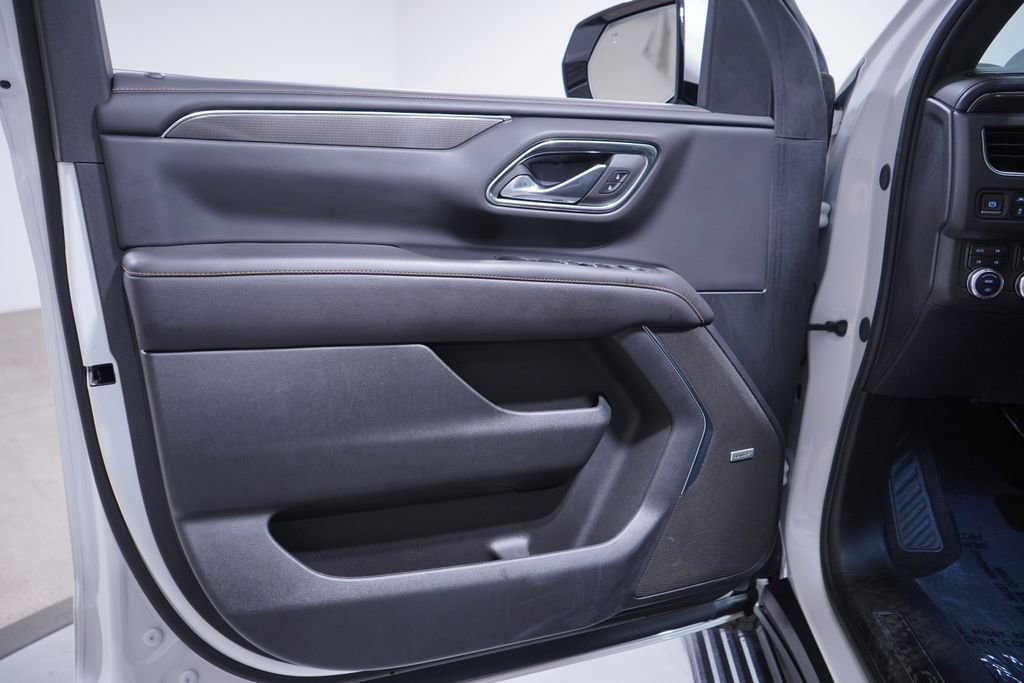 Used 2024 GMC Yukon AT4 w/ AT4 Premium Plus Package image 16