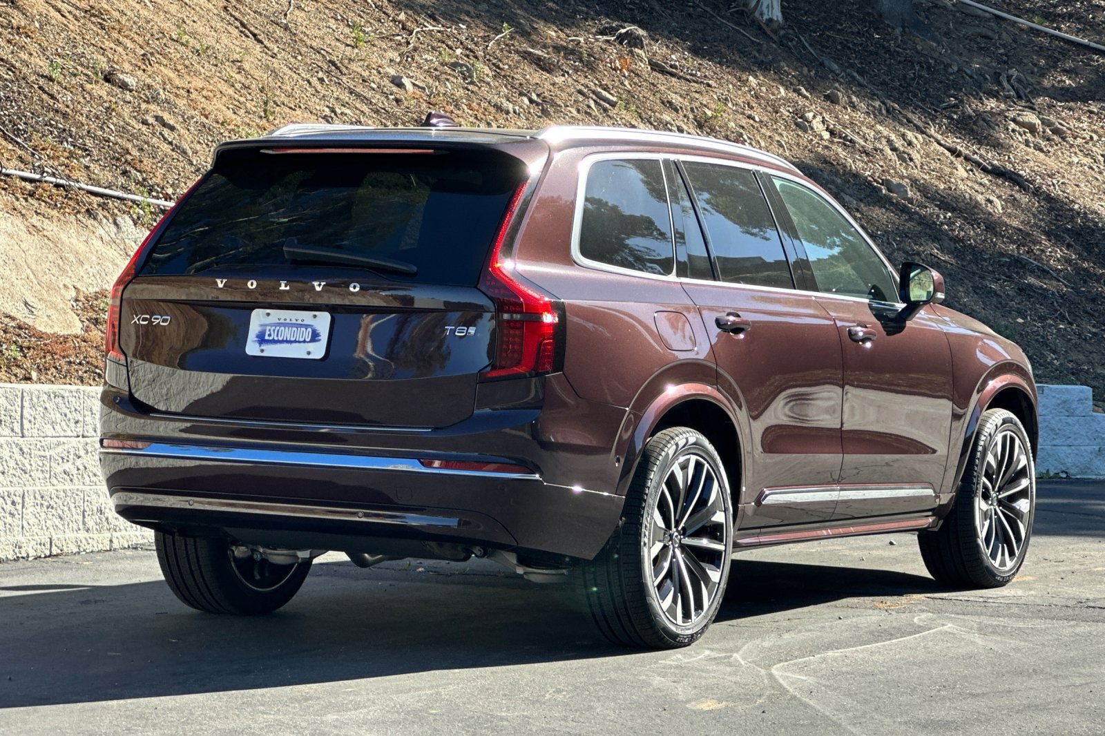 New 2026 Volvo XC90 T8 Ultra w/ Lounge Package image 5