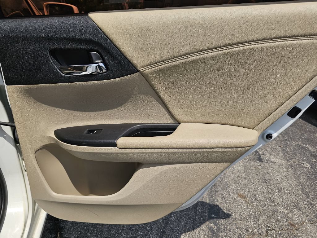 Used 2015 Honda Accord EX-L image 39