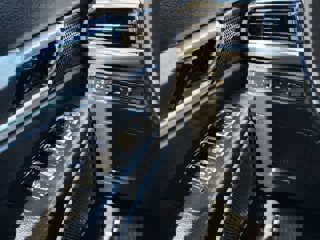 Used 2020 Kia Telluride S w/ S 8 Passenger Seating Package image 15