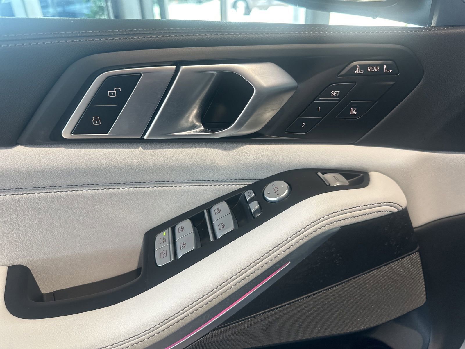 Certified 2023 BMW X7 xDrive40i w/ Premium Package image 22