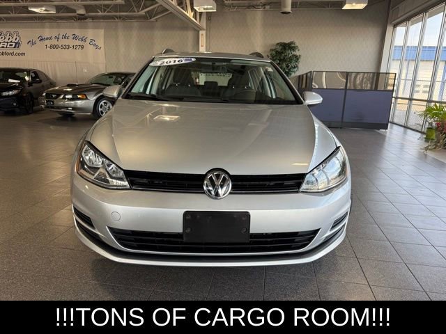 Used 2016 Volkswagen Golf S image 3