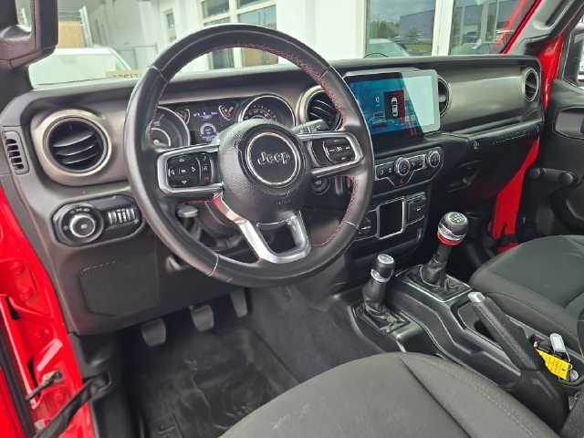 Used 2019 Jeep Wrangler Sport AWD/4WD image 13