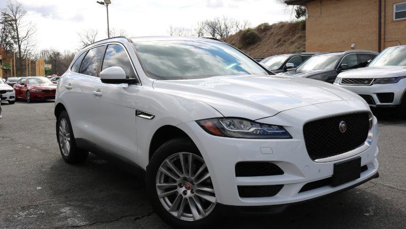 Used 2018 Jaguar F-PACE Prestige image 3