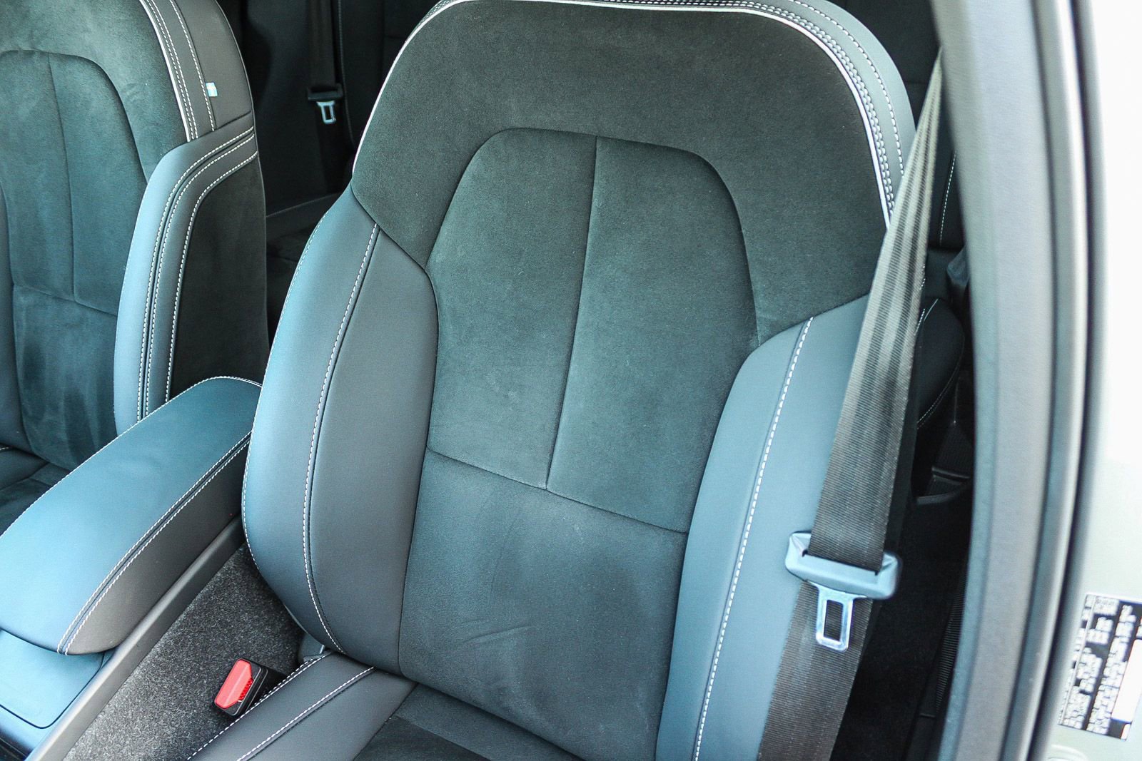 Used 2023 Volvo C40 P8 Recharge Plus w/ Protection Package Premier AWD/4WD image 25