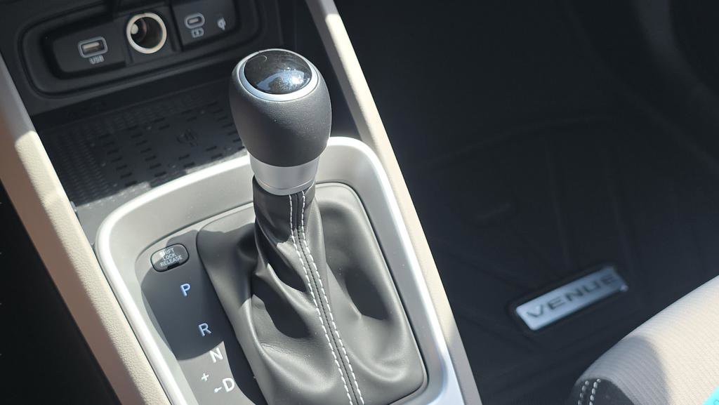 New 2026 Hyundai Venue SEL FWD image 22