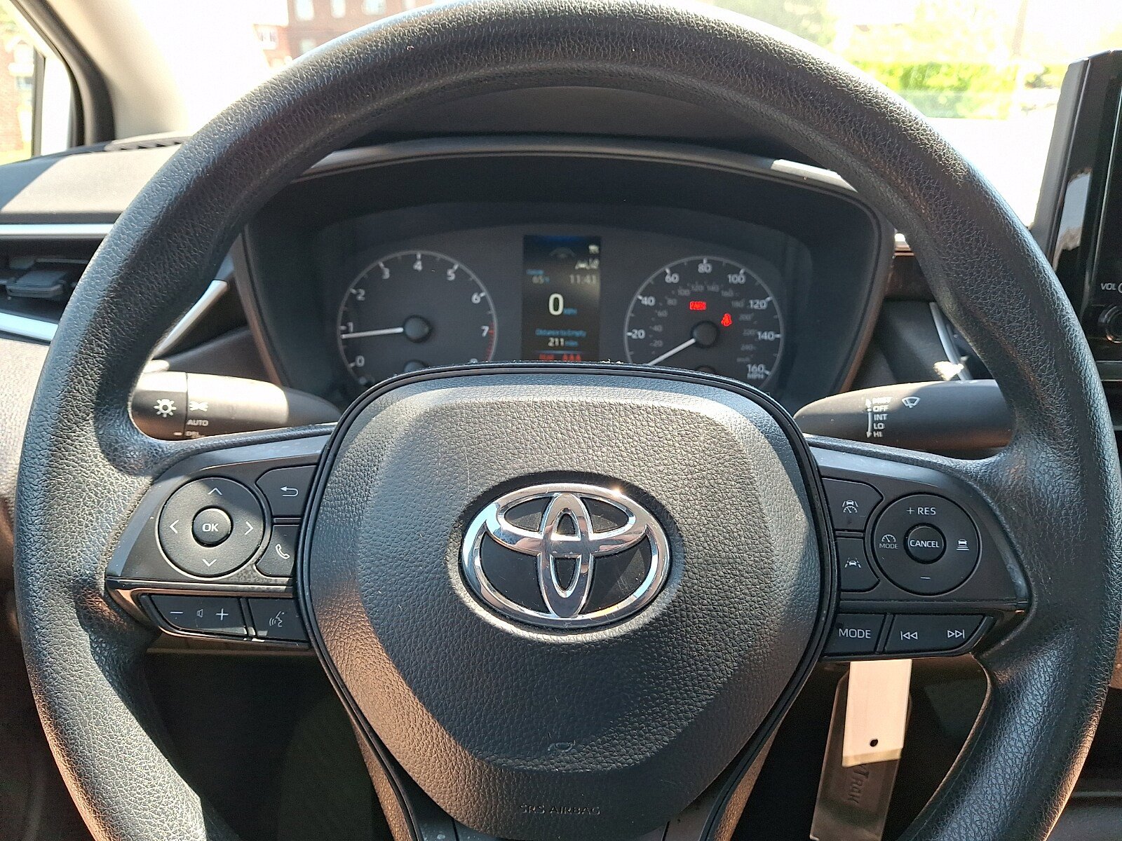 Used 2024 Toyota Corolla LE FWD image 18