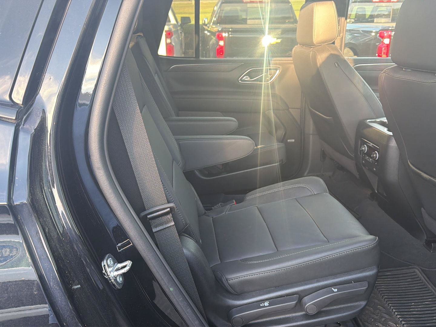 Used 2024 Chevrolet Tahoe Z71 w/ Off-Road Capability Package AWD/4WD image 15