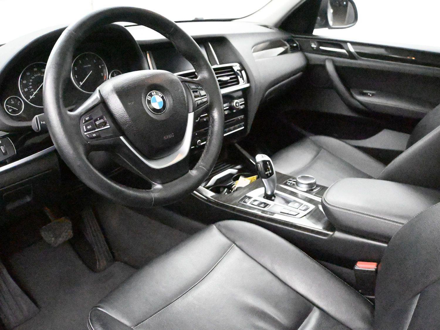 Used 2017 BMW X3 xDrive28i AWD/4WD image 2