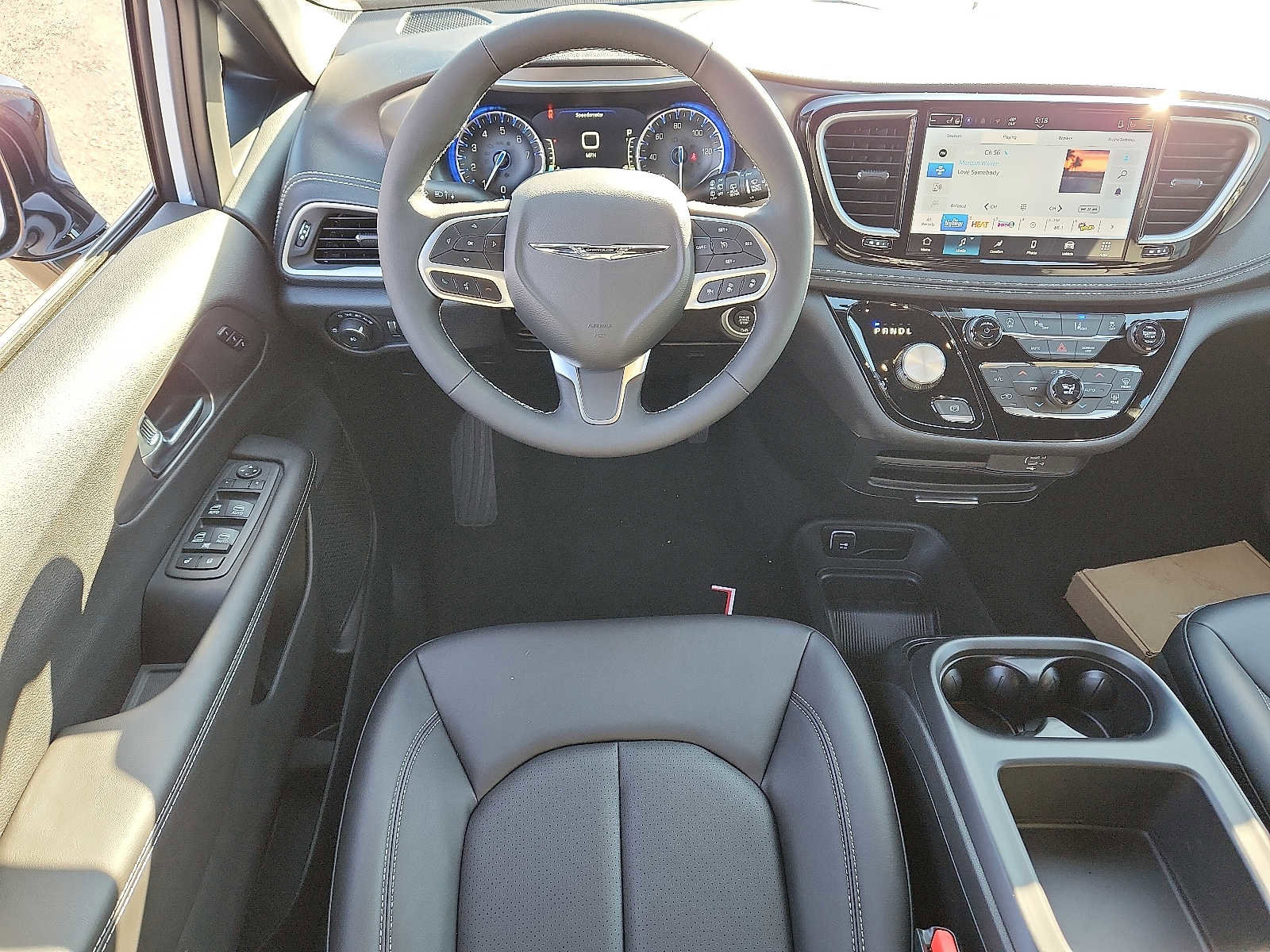 New 2026 Chrysler Pacifica Select image 7