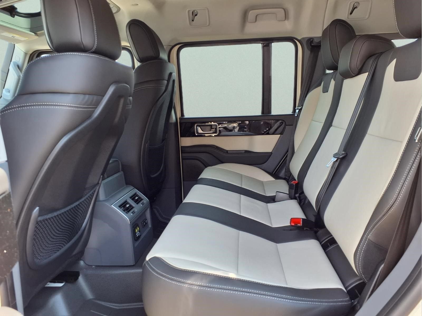 New 2026 INEOS Grenadier Station Wagon AWD/4WD image 10