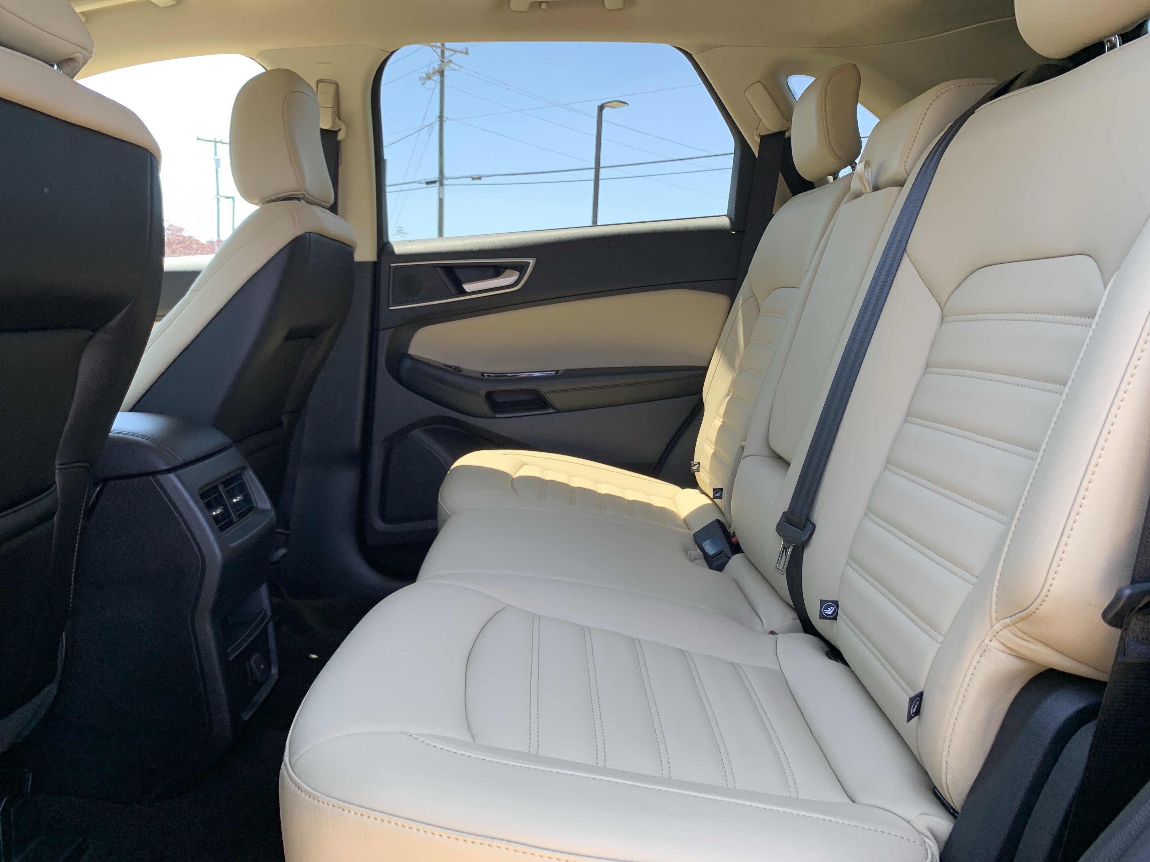Used 2020 Ford Edge SEL w/ Cold Weather Package AWD/4WD image 32