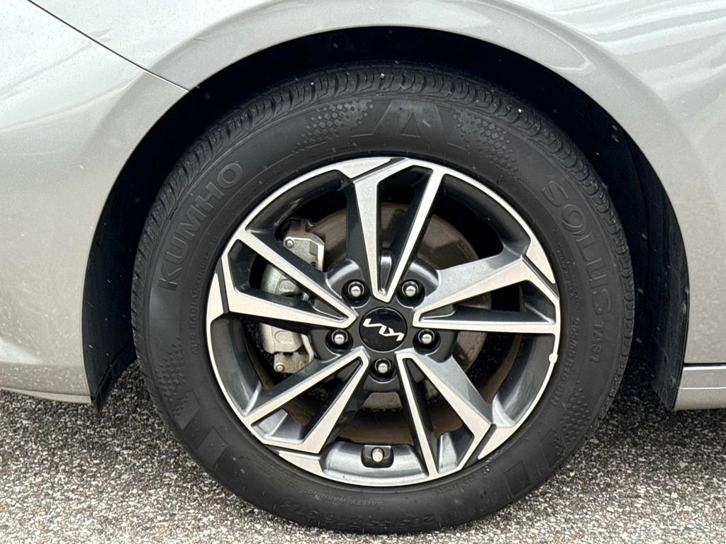 Used 2024 Kia Forte LXS w/ LXS Technology Package image 11