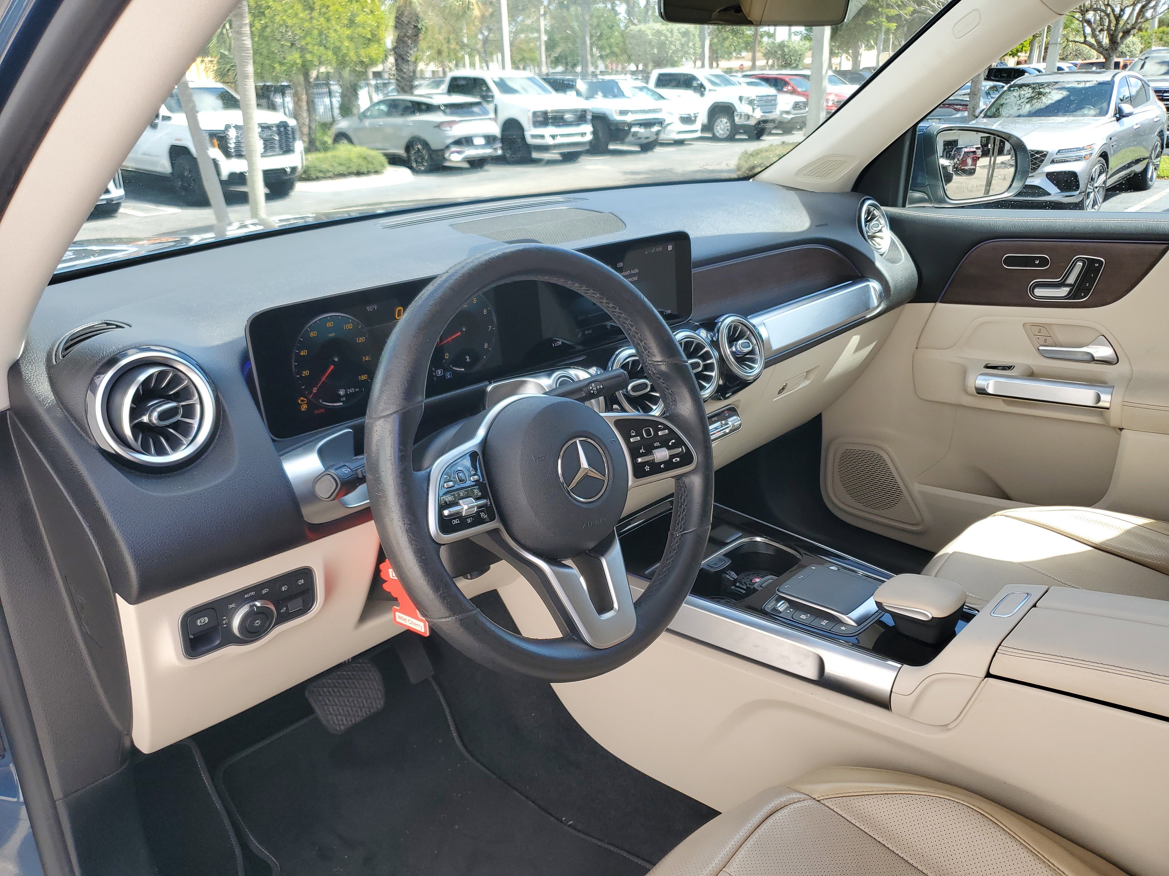 Used 2021 Mercedes-Benz GLB 250 image 8